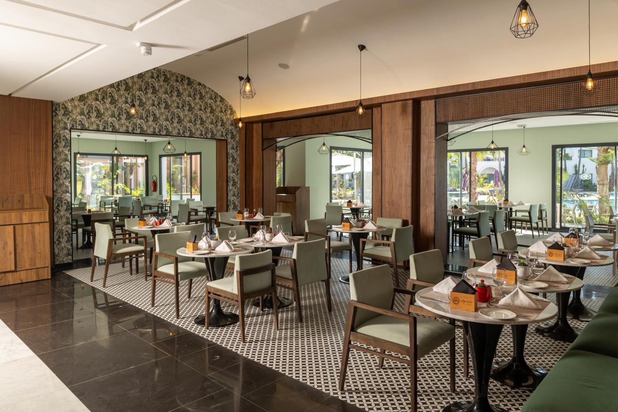 풀만 마자간 로얄 골프 앤 스파 호텔 엘자디다 외부 사진 The restaurant
